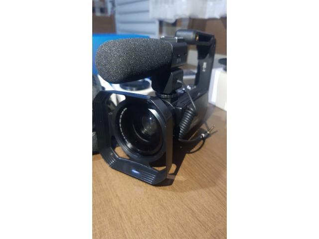 Câmera Filmadora 4K , com Microfone e Acessórios